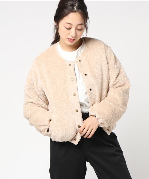 MERLOT（メルロー）の「ピーチ×ボアリバーシブルジャケット000-6527（ダウンジャケット/コート・レディース・ブラック/ベージュ/カーキ・FREE）」の13枚目の写真