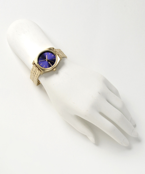 NIXON(ニクソン)の「MEDIUM TIME TELLER NA11302811-00 LIGHT GOLD/INDIGO SUNRAY(アナログ腕時計・レディース・ゴールド・FREE)」の5枚目の写真