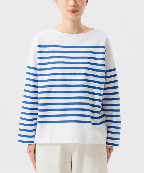 BEAMS BOY(ビームスボーイ)の「ナバルボーダー ビッグ ボートネック カットソー(Tシャツ/カットソー・レディース・ネイビー/ブルー/レッド・ONE SIZE)」の17枚目の写真
