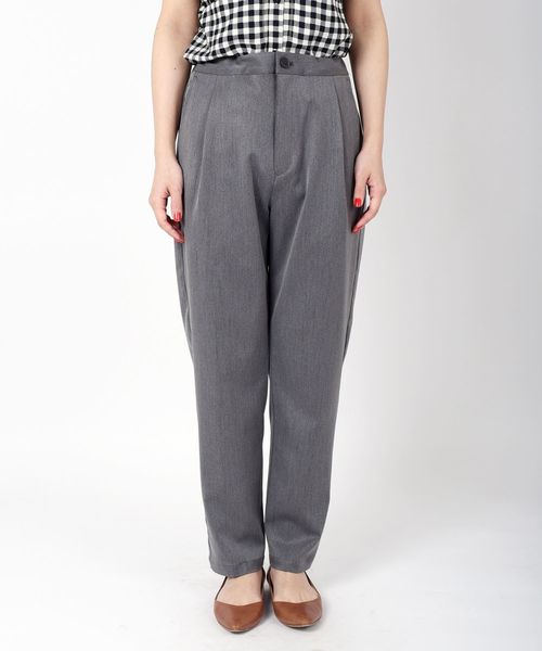 SHIPS Days(シップスデイズ)の「SHIPS Days STANDARD:タックテーパードパンツ◇(その他パンツ・レディース・ネイビー/キャメル/チャコールグレー・LARGE/MEDIUM/SMALL)」の5枚目の写真