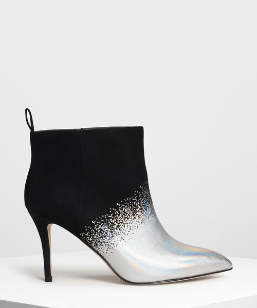 CHARLES & KEITH(チャールズ & キース)の「ポインテッド アンクルブーツ / Pointed Ankle Boots(ブーツ・レディース・ブラック/オフホワイト/ブラック系その他2・23cm/23.5cm/24.5cm/25cm)」の3枚目の写真
