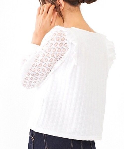 flower(フラワー)の「フローズンフリルトップ(ニット/セーター・レディース・ホワイト/ブルー・FREE)」の5枚目の写真