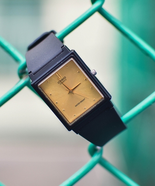 CASIO(カシオ)の「【60】【CASIO(カシオ)】スクエアフェイス 腕時計(アナログ腕時計・メンズ・ブラック/シルバー/ゴールド/ブルー/ブラック系その他・FREE)」の5枚目の写真