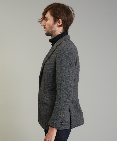 5351 POUR LES HOMMES(ゴーサンゴーイチプールオム)の「シングルノッチキルティングジャケット(テーラードジャケット・メンズ・ブラック/ネイビー・44/46/48)」の4枚目の写真