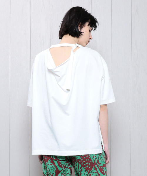 SAYAKADAVIS（サヤカディヴィス）の「＜SAYAKA DAVIS＞BACK DRAPE T