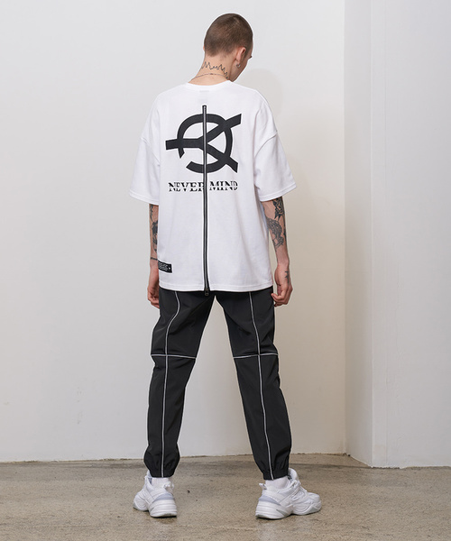 OY（オーワイ）の「バックジップコーティング半袖Tシャツ/カットソー（Tシャツ/カットソー・メンズ・ホワイト/ブラック/オレンジ/ブルー・FREE）」の12枚目の写真