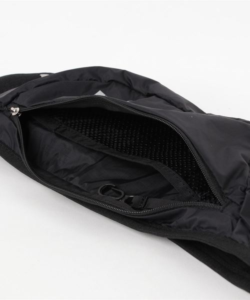 THE NORTH FACE（ザノースフェイス）の「ザ ノース フェイス ROAD RUNNER（ボディバッグ/ウエストポーチ・メンズ・ブラック・ONE SIZE）」の3枚目の写真