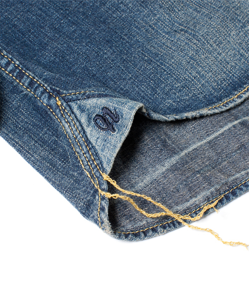 NANO universe(ナノユニバース)の「8ozヴィンテージデニムシャツ(シャツ/ブラウス・メンズ・サックスブルー/ブルー/インディゴブルー・X-LARGE/MEDIUM/SMALL/LARGE)」の4枚目の写真