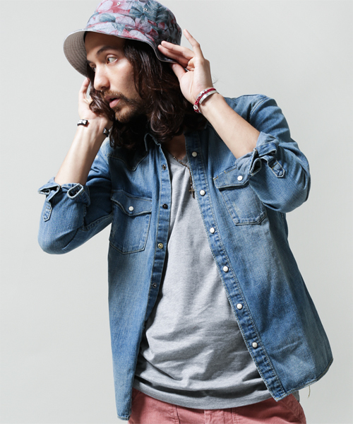 NANO universe(ナノユニバース)の「8ozヴィンテージデニムシャツ(シャツ/ブラウス・メンズ・サックスブルー/ブルー/インディゴブルー・X-LARGE/MEDIUM/SMALL/LARGE)」の3枚目の写真