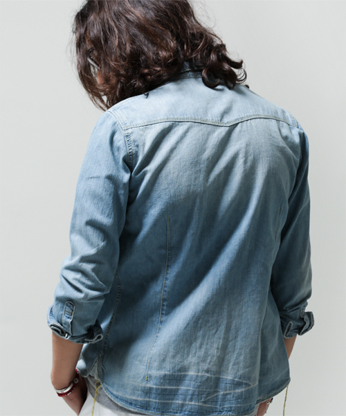 NANO universe(ナノユニバース)の「8ozヴィンテージデニムシャツ(シャツ/ブラウス・メンズ・サックスブルー/ブルー/インディゴブルー・X-LARGE/MEDIUM/SMALL/LARGE)」の19枚目の写真