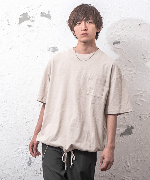 MinoriTY(マイノリティ)の「裾スピンドルビッグTシャツ(Tシャツ/カットソー・メンズ・オフホワイト/ベージュ/ブラック・FREE)」の3枚目の写真