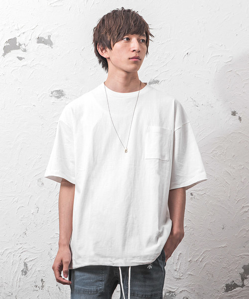 MinoriTY(マイノリティ)の「裾スピンドルビッグTシャツ(Tシャツ/カットソー・メンズ・オフホワイト/ベージュ/ブラック・FREE)」の2枚目の写真