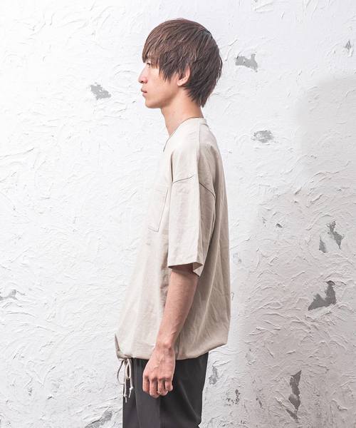 MinoriTY(マイノリティ)の「裾スピンドルビッグTシャツ(Tシャツ/カットソー・メンズ・オフホワイト/ベージュ/ブラック・FREE)」の7枚目の写真