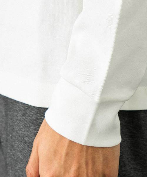 UNITED TOKYO（ユナイテッドトウキョウ）の「ウルティマモックネックカットソー（Tシャツ/カットソー・メンズ・オフホワイト/ブラック/オレンジ/グレイッシュベージュ/グレー・1/2/3）」の12枚目の写真