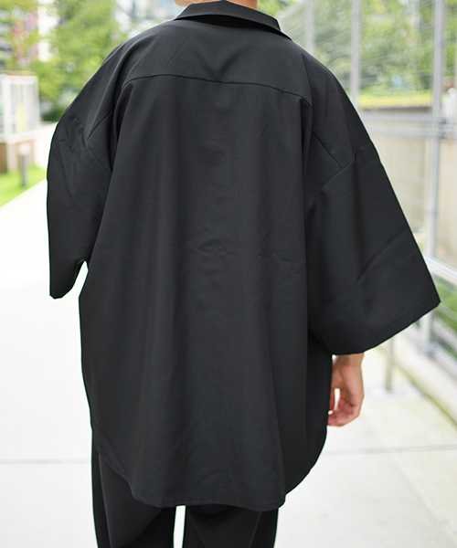 kutir（クティール）の「フルジップハーフスリーブシャツ（シャツ/ブラウス・メンズ・ブラック/ベージュ/モカ・MEDIUM/LARGE）」の9枚目の写真