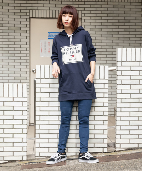 TOMMY HILFIGER（トミーヒルフィガー）の「Tommy Hilfiger/トミーヒルフィガー HOODIE　ボックスロゴプルオーバーパーカー（パーカー・メンズ・ホワイト/ダークネイビー・S/M/L/XL）」の16枚目の写真