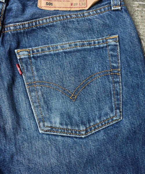 Levi's(リーバイス)の「【ヴィンテージ古着】Levi's/リーバイス '501' デニムパンツ UK製(デニムパンツ・メンズ・ブルー・29)」の4枚目の写真