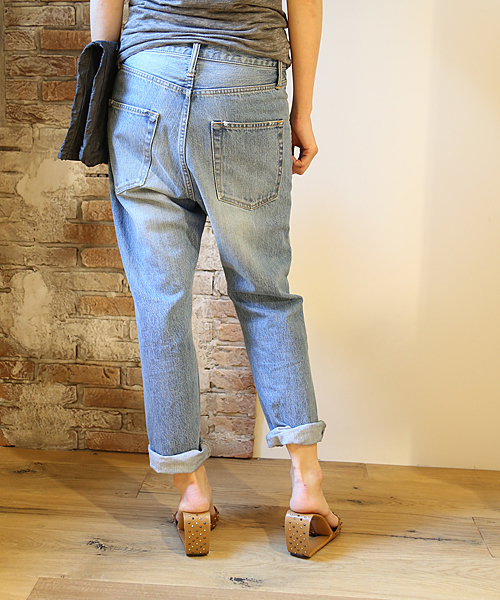 And A(アンドエー)の「BOY FRIEND DENIM (HOSU×artpeace by nowartt×And A)(デニムパンツ・レディース・チャコールグレー/ブルー・36/38)」の5枚目の写真