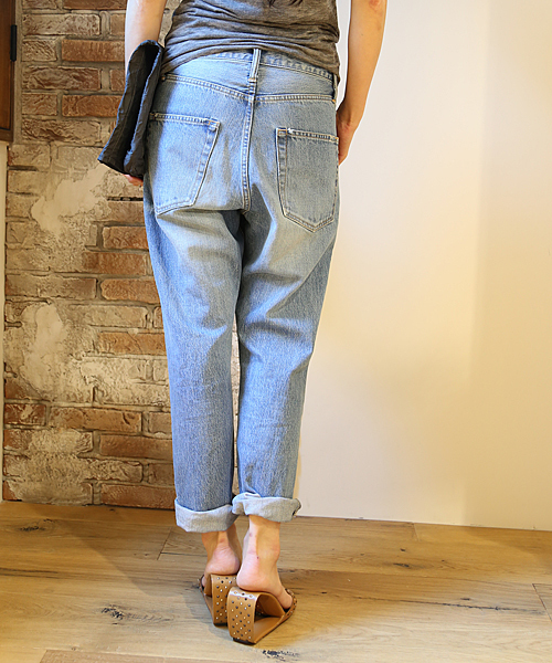 And A(アンドエー)の「BOY FRIEND DENIM (HOSU×artpeace by nowartt×And A)(デニムパンツ・レディース・チャコールグレー/ブルー・36/38)」の6枚目の写真