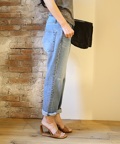 And A(アンドエー)の「BOY FRIEND DENIM (HOSU×artpeace by nowartt×And A)(デニムパンツ・レディース・チャコールグレー/ブルー・36/38)」の14枚目の写真