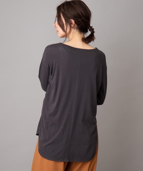 Munich（ミューニック）の「コットンリヨセルハイゲージジャージー　ラウンドヘムTシャツ（Tシャツ/カットソー・レディース・ホワイト/ライトグリーン/ダークグレー/ダークベージュ/ペールイエロー/ブラック/ライトベージュ・FREE）」の17枚目の写真