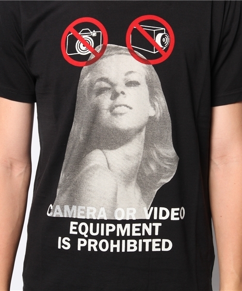 HYSTERIC GLAMOUR(ヒステリックグラマー)の「PROHIBITED pt UネックT-SH(Tシャツ/カットソー・メンズ・ホワイト/ブルー/ブラック・SMALL/LARGE/MEDIUM)」の10枚目の写真