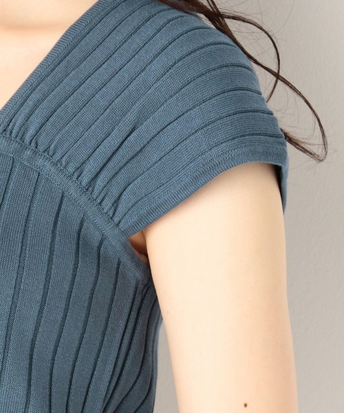 archives(アルシーヴ)の「強撚レーヨン前開きキャミニットTOPS(ニット/セーター・レディース・ブラック/ベージュ/イエロー/ピンクベージュ/ブルー・MEDIUM)」の13枚目の写真