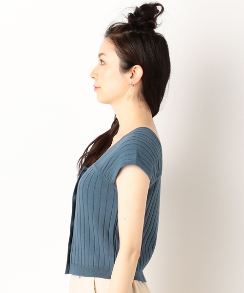 archives(アルシーヴ)の「強撚レーヨン前開きキャミニットTOPS(ニット/セーター・レディース・ブラック/ベージュ/イエロー/ピンクベージュ/ブルー・MEDIUM)」の21枚目の写真