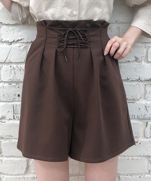 one after another NICE CLAUP（ワンアフターアナザーナイスクラップ）の「フロントレースアップショートパンツ（その他パンツ・レディース・ベージュ/ブラウン/ブラック系その他・FREE）」の3枚目の写真