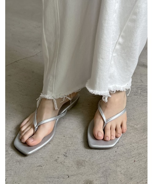 Re:EDIT（リエディ）の「[小さい/大きいサイズ有][軽量・滑り止め]シンプルビーチサンダル（サンダル・レディース・ブラック/シルバー/ゴールド/キャメル/グレイッシュベージュ/パイソン/ホワイト・SMALL/MEDIUM/LARGE/X-LARGE/XX-LARGE/X-SMALL/XXX-LARGE）」の17枚目の写真