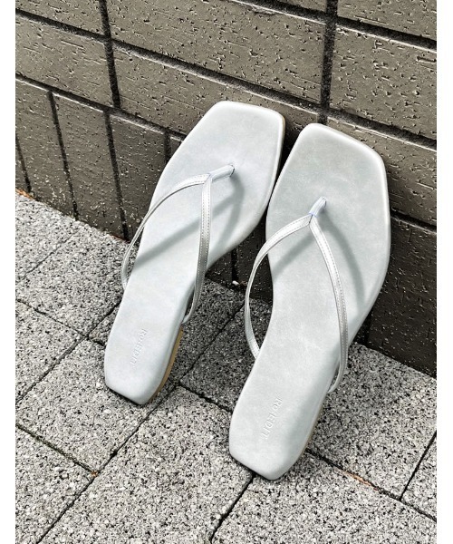 Re:EDIT（リエディ）の「[小さい/大きいサイズ有][軽量・滑り止め]シンプルビーチサンダル（サンダル・レディース・ブラック/シルバー/ゴールド/キャメル/グレイッシュベージュ/パイソン/ホワイト・SMALL/MEDIUM/LARGE/X-LARGE/XX-LARGE/X-SMALL/XXX-LARGE）」の18枚目の写真