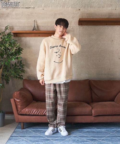 PEANUTS(ピーナッツ)の「PEANUTS スヌーピーフェイス刺繍ボアトレーナー(ルームウェア/パジャマ・レディース・オフホワイト/ベージュ/ホワイト系その他/ベージュ系その他/ホワイト系その他2/ホワイト系その他3/ベージュ系その他2/ピンク・M/L/LL/S)」の11枚目の写真