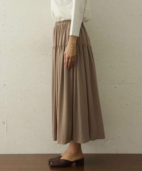 URBAN RESEARCH DOORS（アーバンリサーチドアーズ）の「ティアードスカート∴（スカート・レディース・ベージュ/パープル/ブラック・ONE）」の18枚目の写真