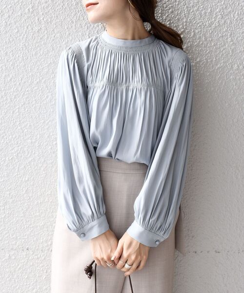 SHIPS（シップス）の「*ZOZO限定*シャーリングバックタイブラウス◇（シャツ/ブラウス・レディース・スカイブルー/ブラック/ネイビー/オフホワイト/ピンク系その他/オレンジ/ダークブルー/ライトグレー/グリーン・ONE SIZE）」の22枚目の写真