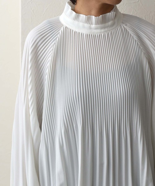 Eimee Law（エイミーロウ）の「消しプリーツスタンドカラーBL（シャツ/ブラウス・レディース・オフホワイト/ミント/ダークネイビー・38）」の12枚目の写真