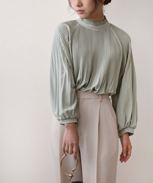 Eimee Law（エイミーロウ）の「消しプリーツスタンドカラーBL（シャツ/ブラウス・レディース・オフホワイト/ミント/ダークネイビー・38）」の18枚目の写真