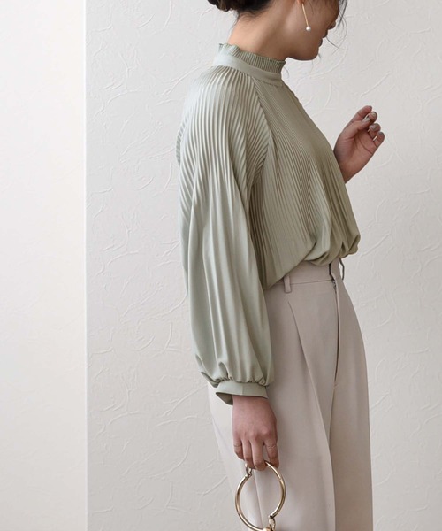 Eimee Law（エイミーロウ）の「消しプリーツスタンドカラーBL（シャツ/ブラウス・レディース・オフホワイト/ミント/ダークネイビー・38）」の21枚目の写真