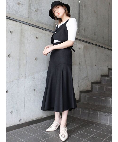 MURUA(ムルーア)の「ビスチェセットバックオープントップス(シャツ/ブラウス・レディース・グレー/ブラック/マスタード/アイボリー・FREE)」の13枚目の写真