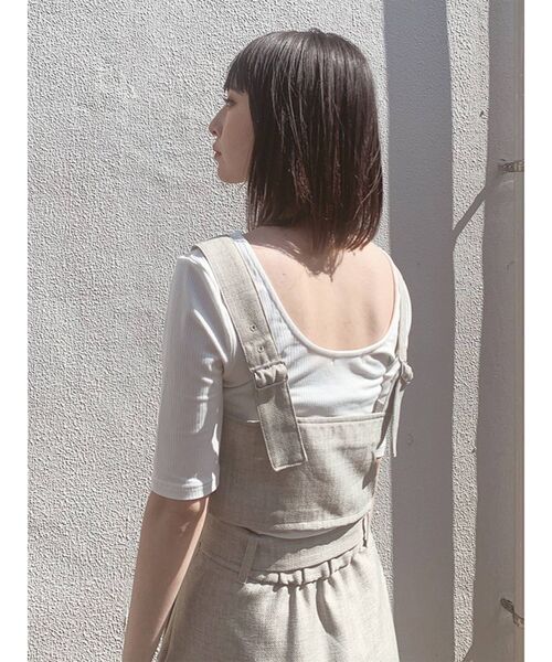 MURUA(ムルーア)の「ビスチェセットバックオープントップス(シャツ/ブラウス・レディース・グレー/ブラック/マスタード/アイボリー・FREE)」の21枚目の写真