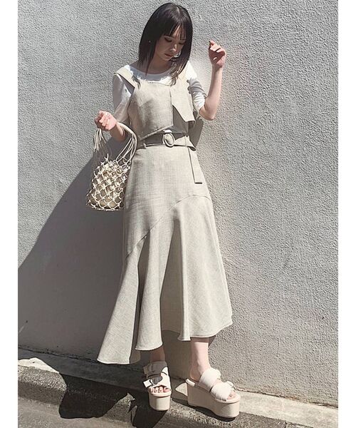 MURUA(ムルーア)の「ビスチェセットバックオープントップス(シャツ/ブラウス・レディース・グレー/ブラック/マスタード/アイボリー・FREE)」の22枚目の写真