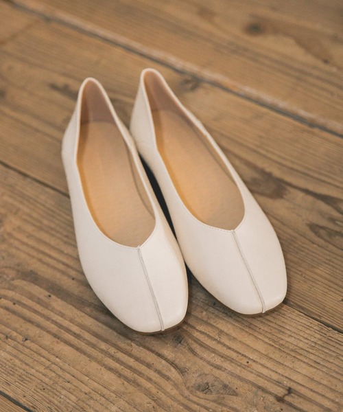 GLOBAL WORK(グローバルワーク)の「らくっション撥水バブーシュ/926053(その他シューズ・レディース・ブラック/ダークブラウン/オフホワイト/ブラウン/シルバー/ゼブラ・MEDIUM/LARGE/SMALL)」の2枚目の写真