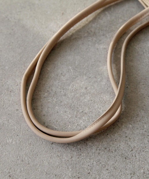 Chillfar（チルファー）の「ニュアンスカラーフェイクレザートートバッグ/インナーポーチ付き（トートバッグ・レディース・ブラック/ベージュ/グリーン・FREE）」の9枚目の写真