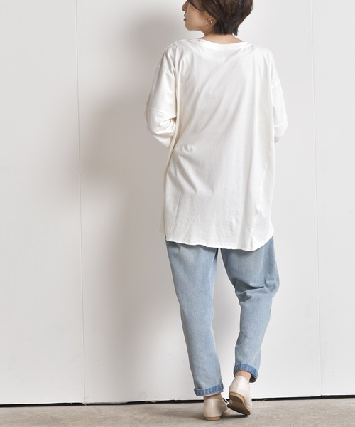 rps(アールピーエス)の「ワイドカットプルオーバー(Tシャツ/カットソー・レディース・チャコールグレー/ブラック/オフホワイト/グレイッシュベージュ・M)」の13枚目の写真