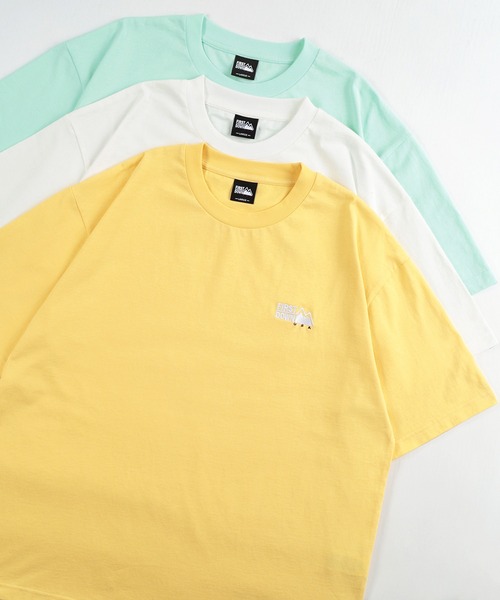 FIRST DOWN(ファーストダウン)の「【0】【FIRST DOWN USA】ファーストダウン USA ワンポイント ロゴ刺繍Tシャツ(Tシャツ/カットソー・メンズ・ホワイト/イエロー/エメラルド・M/L/XL)」の3枚目の写真