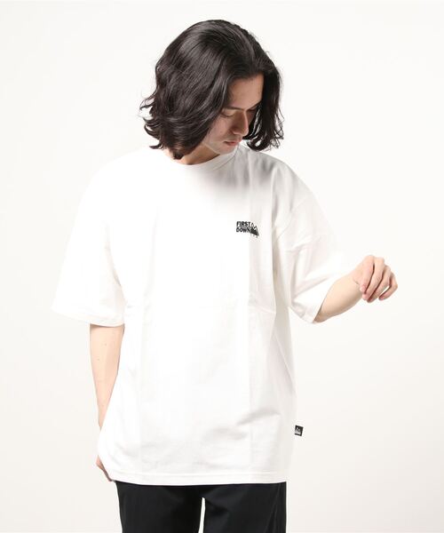 FIRST DOWN(ファーストダウン)の「【0】【FIRST DOWN USA】ファーストダウン USA ワンポイント ロゴ刺繍Tシャツ(Tシャツ/カットソー・メンズ・ホワイト/イエロー/エメラルド・M/L/XL)」の4枚目の写真