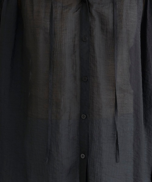 DouDou(ドゥドゥ)の「ギャザーボリュームシャツ(シャツ/ブラウス・レディース・オフホワイト/ブラック/オレンジ・FREE)」の8枚目の写真