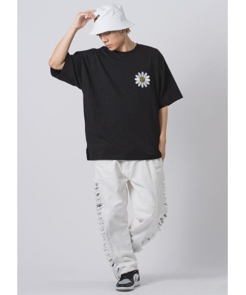 RE730(アールイーセブンサーティー)の「【RE730】なみおくん×マーガレットプリントビッグシルエットTシャツ(Tシャツ/カットソー・メンズ・ブラック/オフホワイト・MEDIUM/LARGE/X-LARGE)」の18枚目の写真
