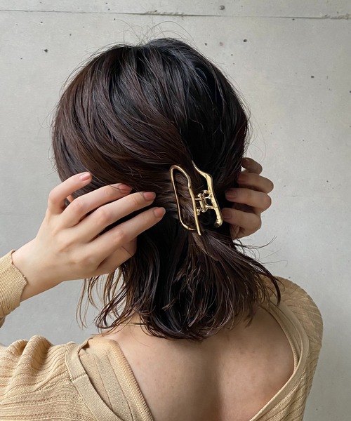 CAPRICIEUX LE'MAGE(カプリシューレマージュ)の「【GOLDY/ゴールディ】ニュアンススクエアヘアクリップ(バレッタ/ヘアクリップ・レディース・ゴールド/シルバー・FREE)」の7枚目の写真