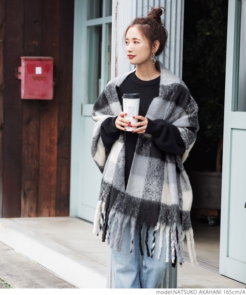 coca(coca)(コカ)の「ふわふわチェックストール(マフラー・レディース・ブラック系その他/オレンジ系その他・ONE SIZE)」の3枚目の写真