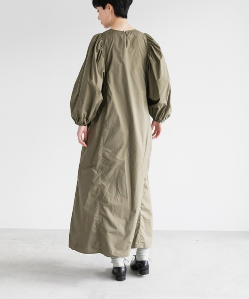 note et silence (ノートエシロンス)の「【 AMB100貨 】シルキータイプライター ギャザースリーブワンピース(ワンピース・レディース・カーキ/ブラック/その他1/その他2・FREE)」の16枚目の写真